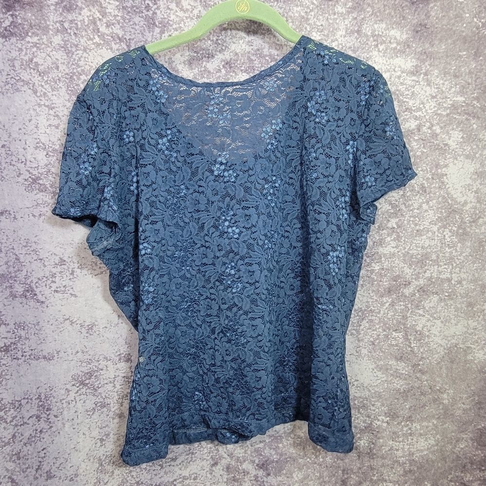 Lace Top‎ - Picture 7 of 10